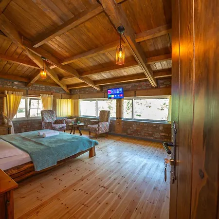 Hani I Taulant Shahinit 3*