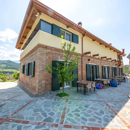 فندق مبيت وإفطار Hani I Taulant Shahinit