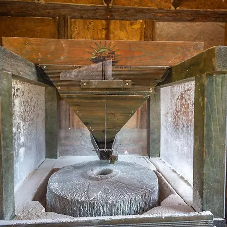 Panzió Hani I Taulant Shahinit