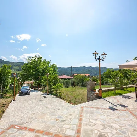 Hani I Taulant Shahinit Panzió Gramsh