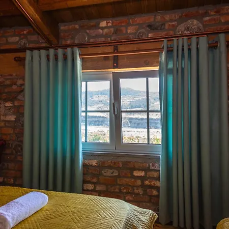 Hani I Taulant Shahinit Bed & Breakfast
