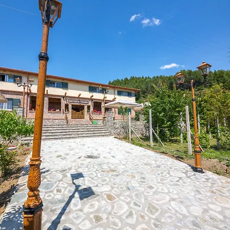 Bed & Breakfast Hani I Taulant Shahinit Gramsh