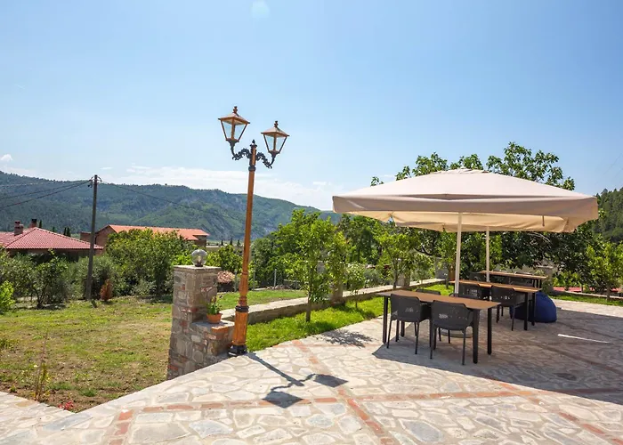 לינה וארוחת בוקר Hani I Taulant Shahinit Gramsh